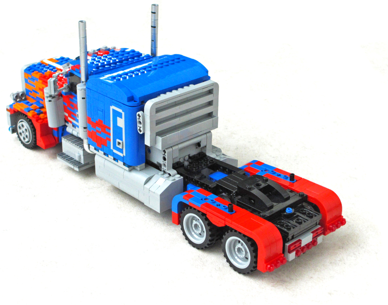 Illustration for article titled This Transforming Lego Optimus Prime Must Be Bending the Laws of Physics